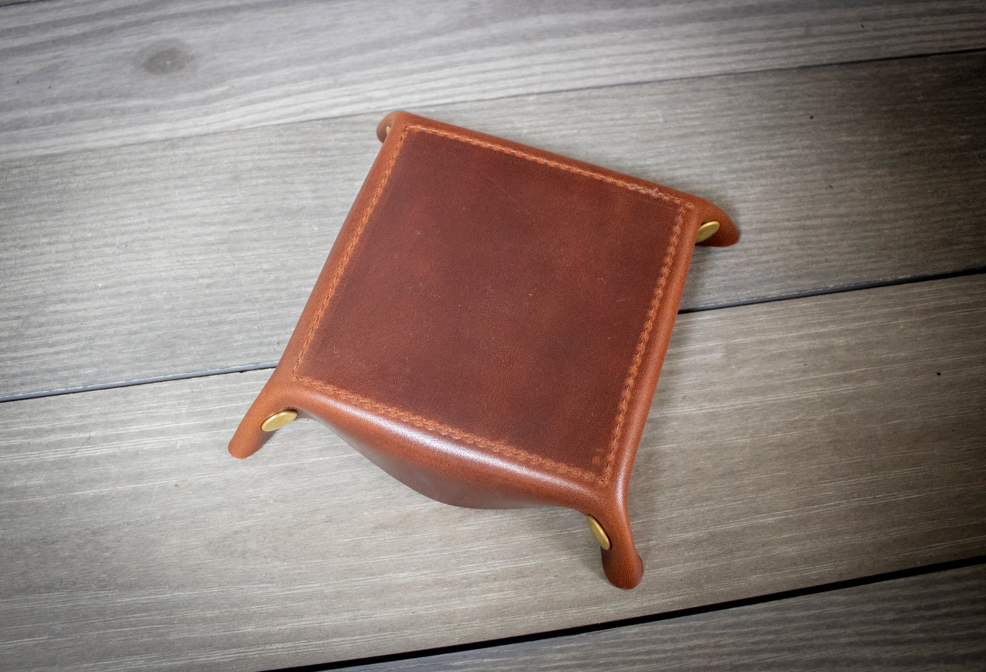 Chestnut Leather Valet Back- Steurer & Jacoby